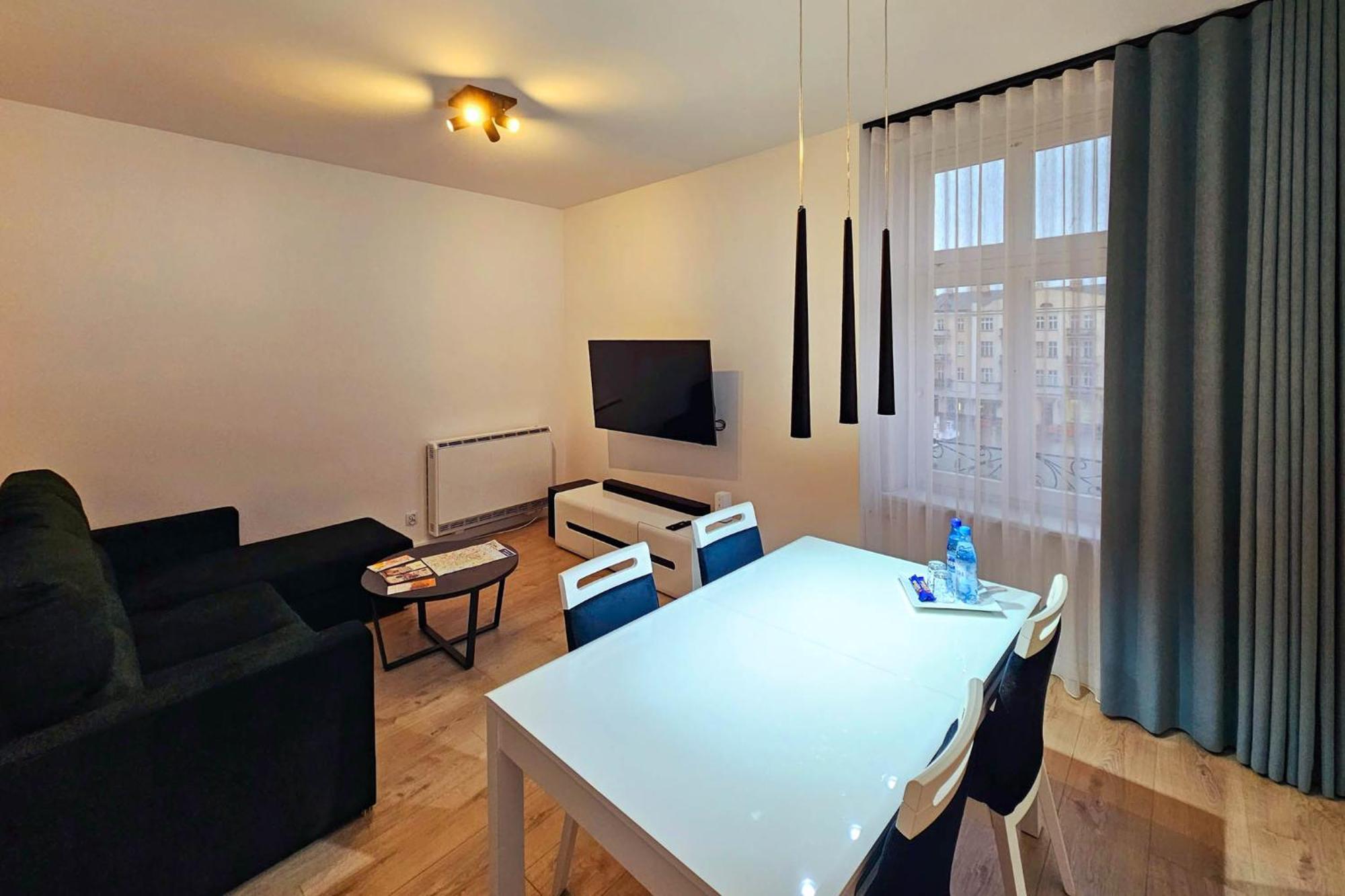 Apartamenty Na Starowce - 3 Pietro Z Widokiem Na Ratusz, Rynek Glowny I Centrum Kalisz Exterior foto